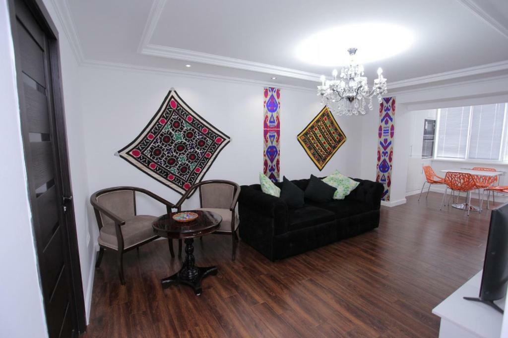Overlooking Registan Square Luxury 2 Bedrooms Apartment Szamarkand Kültér fotó